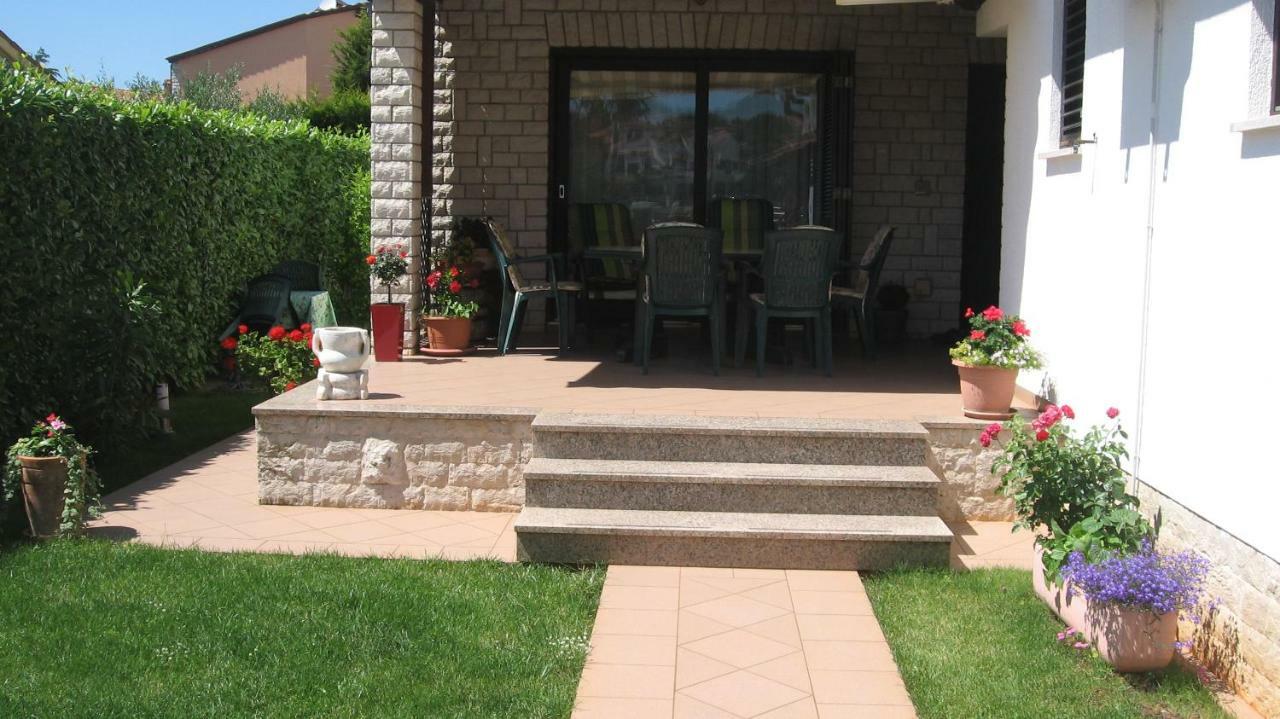 Apartments Grozdanic Fažana Exterior foto
